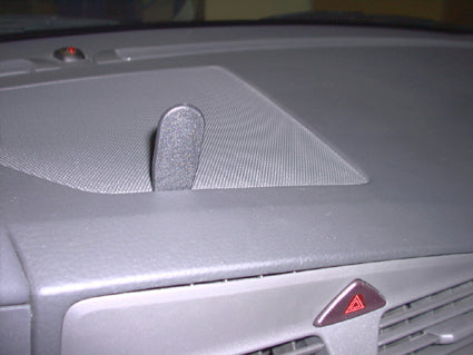 Brodit Extra-strength ProClip 213413 voor Volvo XC70 2000-2007, Volvo V70 N 2000-2008 en Volvo S60 2000-2010 - montagepositie op dashboard