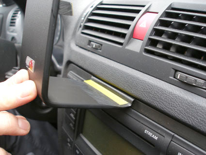 Brodit Extra-strength ProClip 213438 voor Skoda Octavia II 2005-2013 en Skoda Octavia II 2007-2013 - montagepositie op dashboard