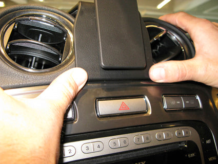 Brodit Extra-strength ProClip 213460 voor Ford Mondeo 2008-2014 - detail van dashboardmontage