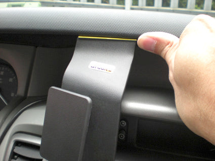 Brodit Extra-strength ProClip 213461 voor Nissan Primastar 2002-2010, Opel Vivaro 2002-2010 en Renault Trafic 2002-2010 - ProClip geplaatst in het voertuig