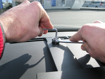 Brodit Extra-strength ProClip 213471 voor Peugeot 508 2011-2018 - detail van dashboardmontage