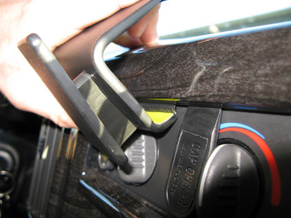 Brodit Extra-strength ProClip 213472 voor Chevrolet Van 2008-2016, Chevrolet Express 2008-2016 e.a. - montagepositie op dashboard