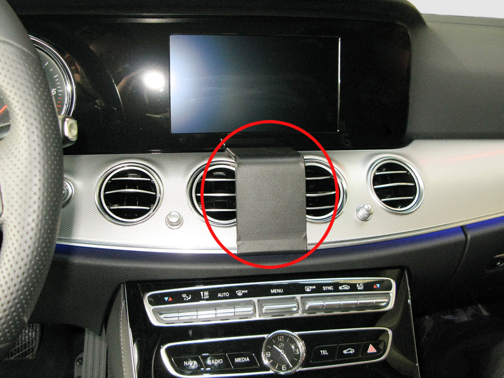 Brodit Extra-strength ProClip 213521 voor Mercedes Benz E-Class, Stationwagon 2017 en Mercedes Benz E-Class, Sedan 2017 - productfoto zwarte ABS montagebasis