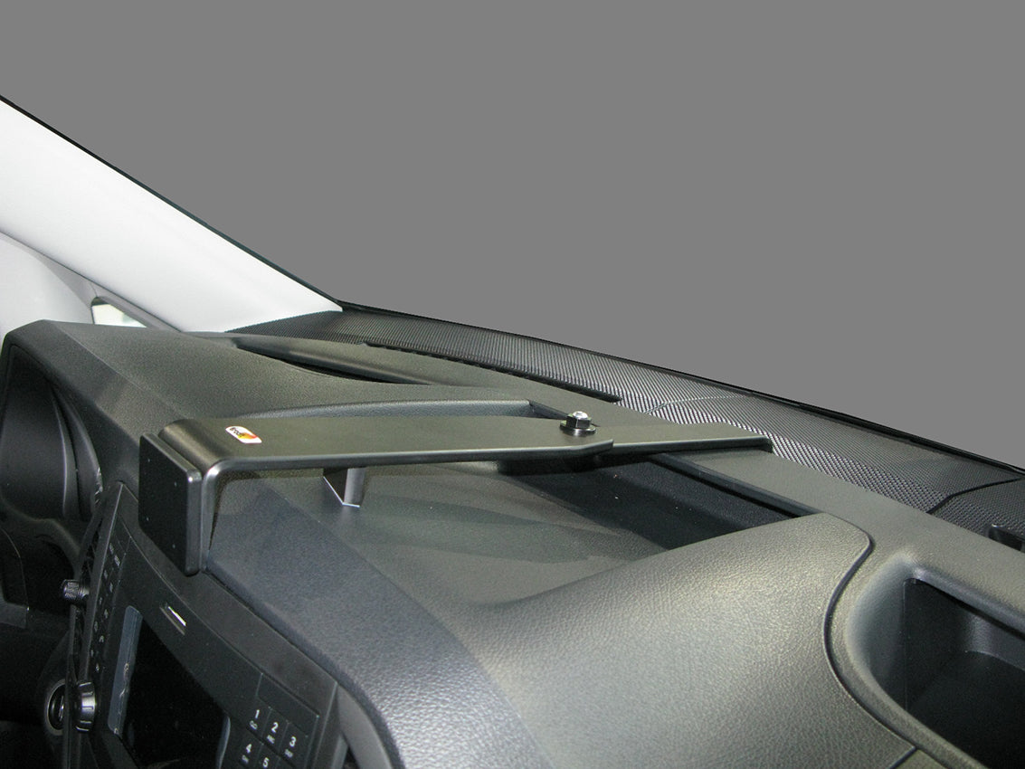 Brodit Extra-strength ProClip 213531 voor Mercedes Benz Vito 2015-2023 - montagefoto 6