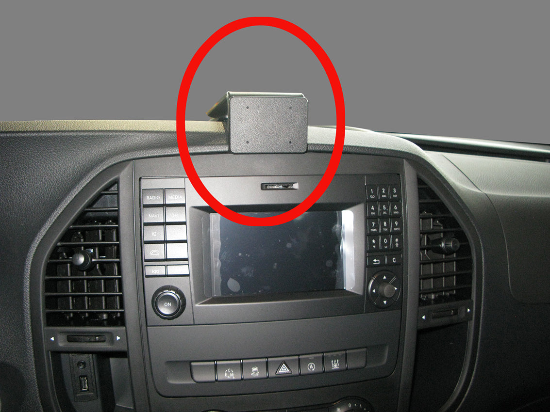 Brodit Extra-strength ProClip 213531 voor Mercedes Benz Vito 2015-2023 - montagefoto 8