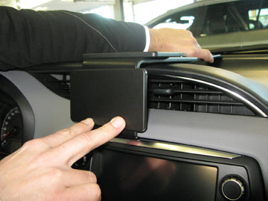 Brodit Extra-strength ProClip 213537 voor Toyota Yaris 2015-2020 - ProClip geplaatst in het voertuig