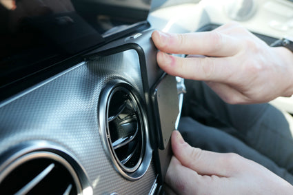 Brodit Extra-strength ProClip 213538 voor Mercedes Benz E-Class, Stationwagon 2018-2023, Mercedes Benz E-Class, Sedan 2018-2023 e.a. - detail van dashboardmontage