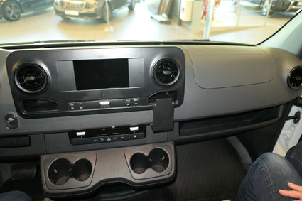 Brodit Extra-strength ProClip 213556 voor Mercedes Benz Sprinter 2019-2026 - detail van dashboardmontage
