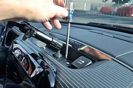 Brodit Extra-strength ProClip 213557 voor Ram Pick Up 1500 2019-2026 - detail van dashboardmontage
