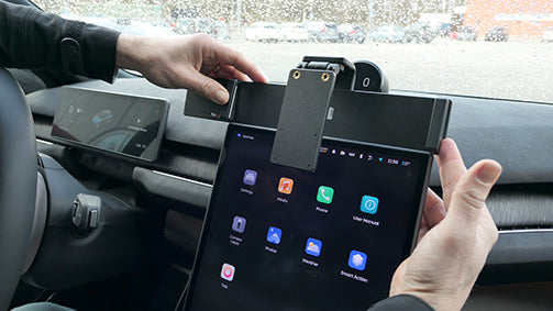 Brodit ProClip 213579 voor NIO ET7 2023-2026, NIO ET5 2023-2026 en NIO EL7 2023-2026 - montagepositie op dashboard
