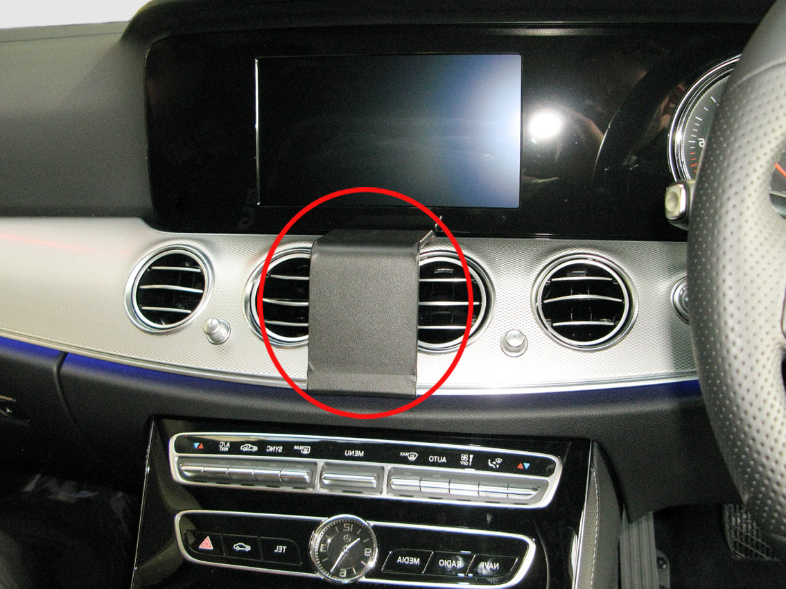 Brodit Extra-strength ProClip 313521 voor Mercedes Benz E-Class, Stationwagon 2017 en Mercedes Benz E-Class, Sedan 2017 - productfoto zwarte ABS montagebasis