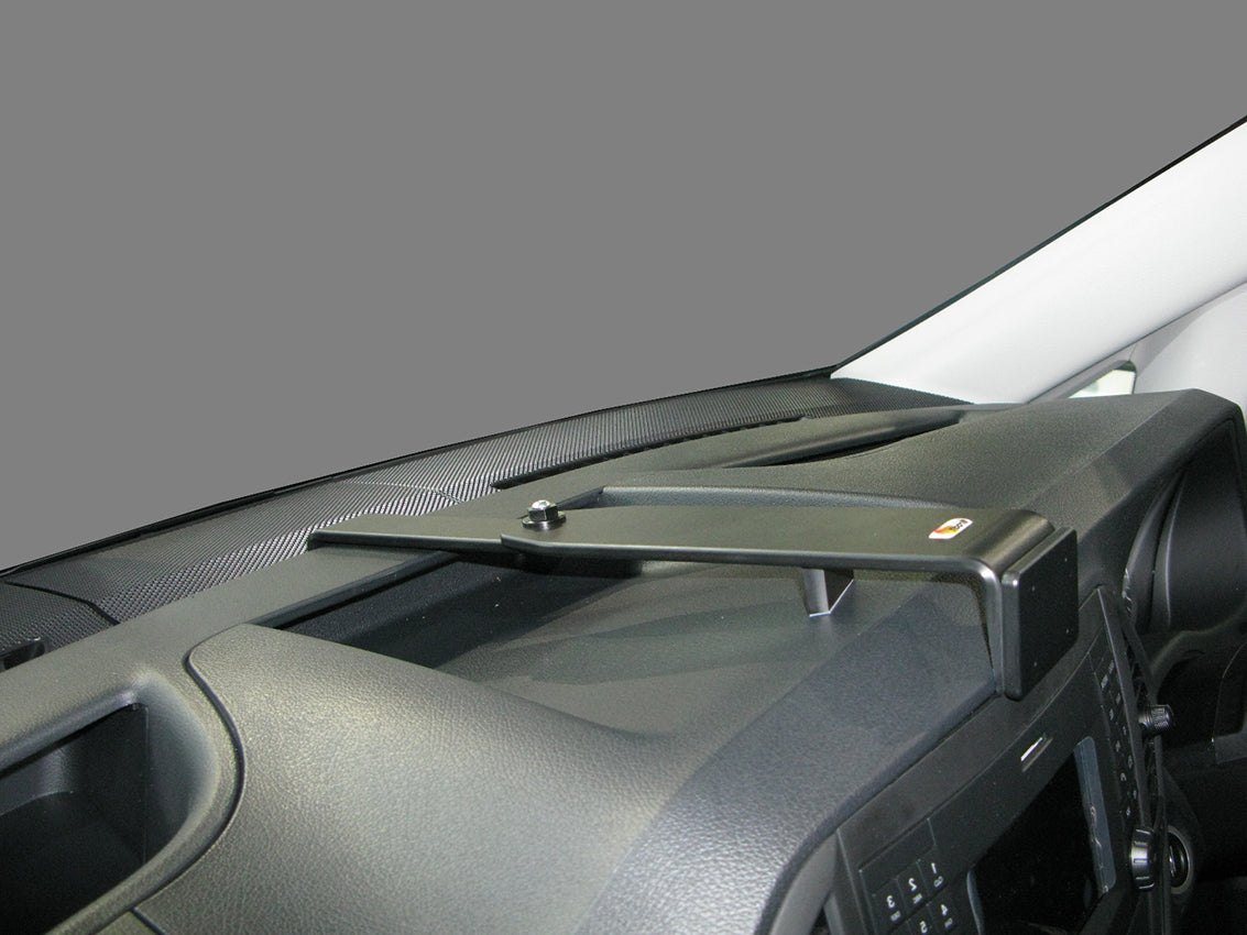 Brodit Extra-strength ProClip 313531 voor Mercedes Benz Vito 2015-2023 - montagefoto 6