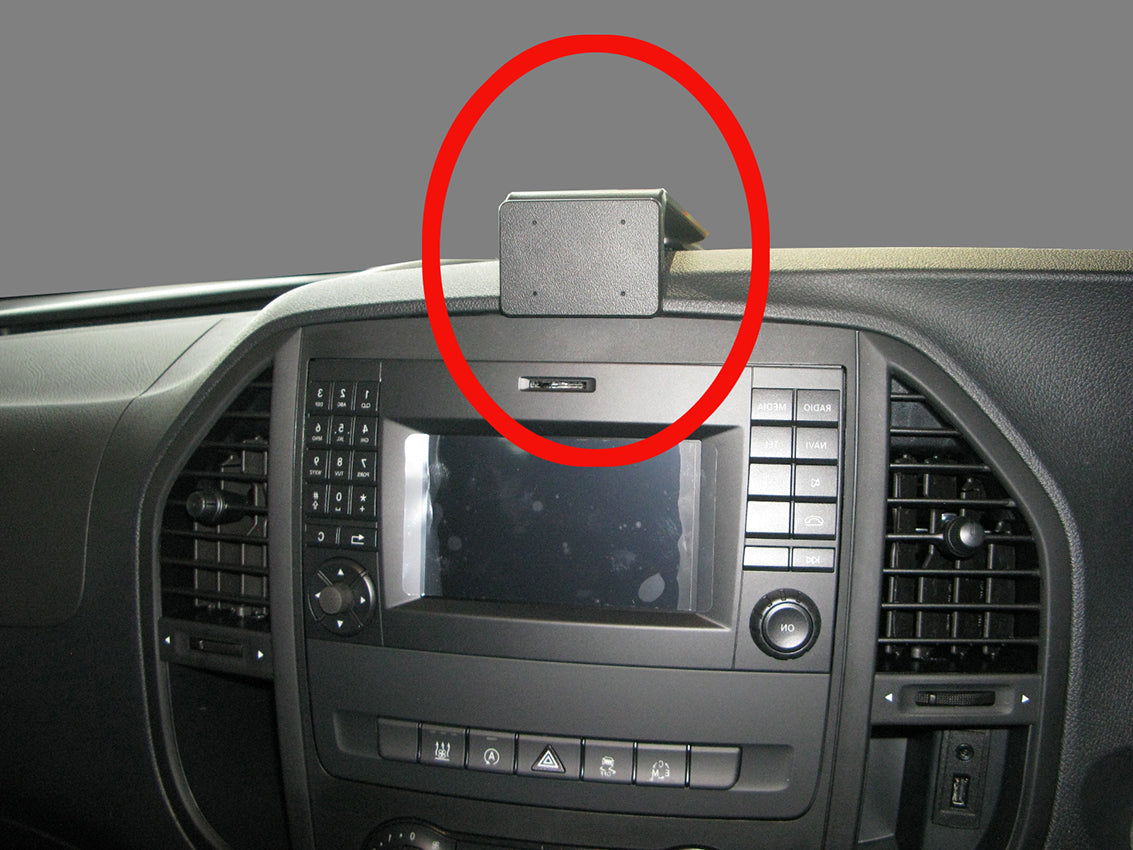 Brodit Extra-strength ProClip 313531 voor Mercedes Benz Vito 2015-2023 - montagefoto 8