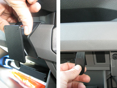 Brodit Extra-strength ProClip 313532 voor MAN TGE 2019-2024 en Volkswagen Crafter 2017-2024 - montagepositie op dashboard