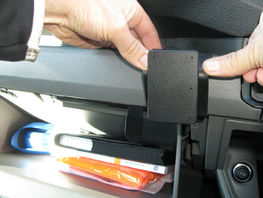 Brodit Extra-strength ProClip 313532 voor MAN TGE 2019-2024 en Volkswagen Crafter 2017-2024 - ProClip geplaatst in het voertuig