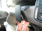 Brodit Extra-strength ProClip 313532 voor MAN TGE 2019-2024 en Volkswagen Crafter 2017-2024 - detail van dashboardmontage