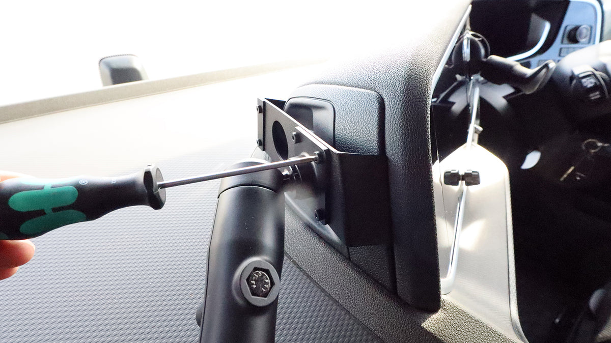Brodit Extra-strength ProClip 313592 voor Daf XG+ Electric 2022-2026, Daf XG+ 2022-2026 e.a. - detail van dashboardmontage