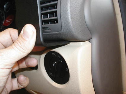 Brodit ProClip 602509 voor Volkswagen Passat 1997-2005 - detail van dashboardmontage