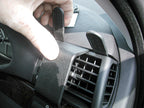 Brodit ProClip 602851 voor BMW Compact 2001-2007 en BMW 3-series M3 E46 1998-2004 - detail van dashboardmontage