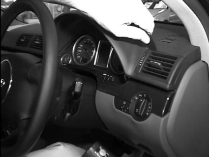 Brodit ProClip 602916 voor Audi S4 Sedan 2001-2007, Audi S4 Avant 2002-2007 e.a. - montagepositie op dashboard
