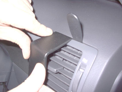 Brodit ProClip 603176 voor Kia Sorento 2002-2007 - detail van dashboardmontage