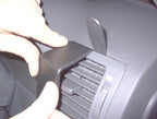 Brodit ProClip 603176 voor Kia Sorento 2002-2007 - detail van dashboardmontage