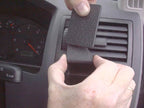 Brodit ProClip 603278 voor Volkswagen T5 Transporter/Pickup 2003-2009 en Volkswagen Caravelle 2004-2009 - detail van dashboardmontage