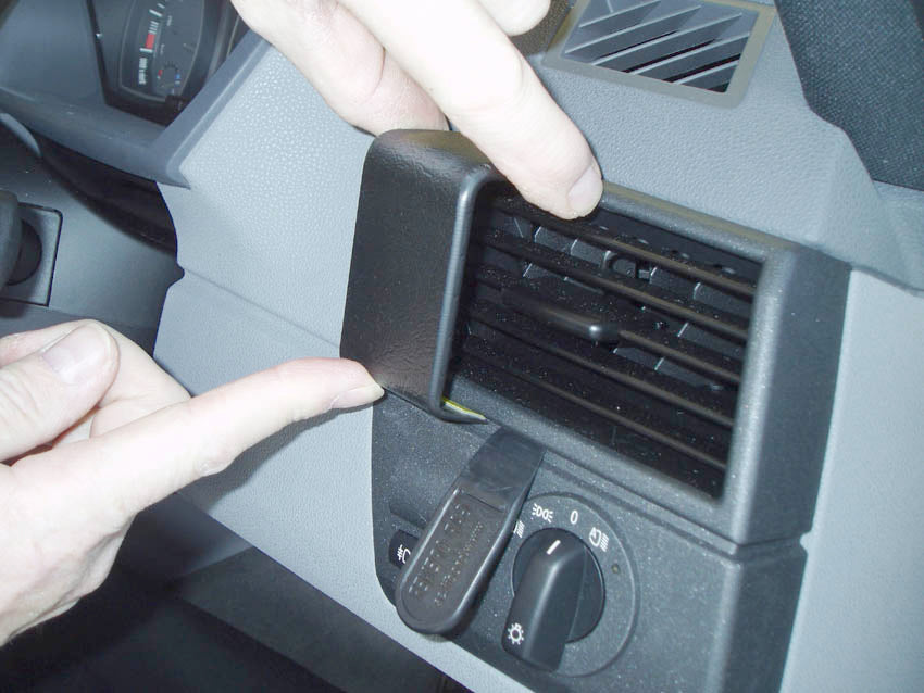 Brodit ProClip 603409 voor BMW X3 2004-2010 - ProClip geplaatst in het voertuig