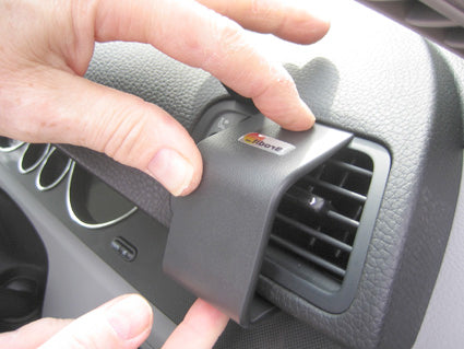 Brodit ProClip 603606 voor Volkswagen Passat CC 2009-2017, Volkswagen Passat Alltrack 2012-2015 en Volkswagen Passat 2005-2014 - detail van dashboardmontage