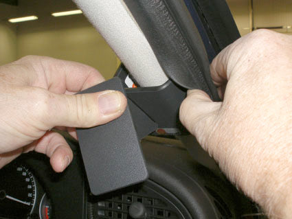 Brodit ProClip 603723 voor Saab 9-5 2006-2010 - montagepositie op dashboard