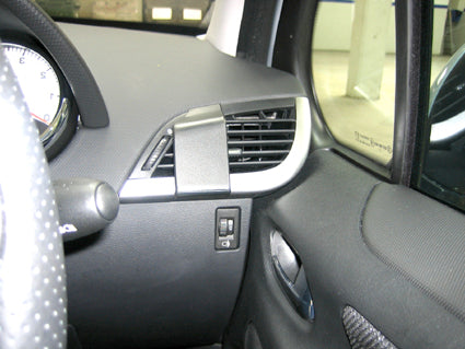 Brodit ProClip 603817 voor Peugeot 207 2006-2014 - installatiepositie