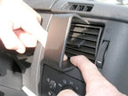 Brodit ProClip 603906 voor Ford Transit Tourneo 2007-2013 en Ford Transit 2007-2013 - detail van dashboardmontage