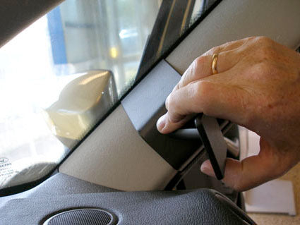 Brodit ProClip 603907 voor Ford S-Max 2006-2015 - detail van dashboardmontage