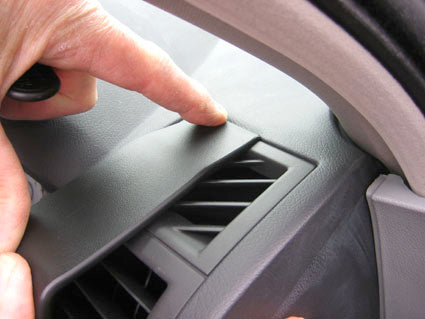 Brodit ProClip 604061 voor Chrysler 300C 2005-2010 - detail van dashboardmontage