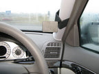 Brodit ProClip 604136 voor Mercedes Benz E-Class, Stationwagon 2003-2009, Mercedes Benz E-Class, Sedan 2002-2008 en Mercedes Benz E-Class, Coupé 2002-2009 - installatiepositie