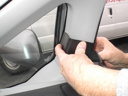 Brodit ProClip 604276 voor Honda Jazz 2009-2014 en Honda Fit 2009-2013 - ProClip geplaatst in het voertuig