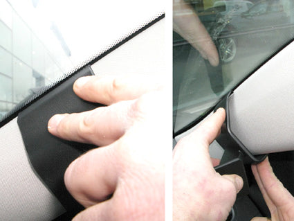 Brodit ProClip 604284 voor Renault Mégane III 2009-2016 en Renault Fluence 2010-2015 - detail van dashboardmontage