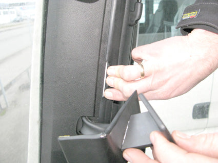 Brodit ProClip 604286 voor MAN TGX 2008-2019, MAN TGS 2008-2019 en MAN TGM 2014-2019 - montagepositie op dashboard