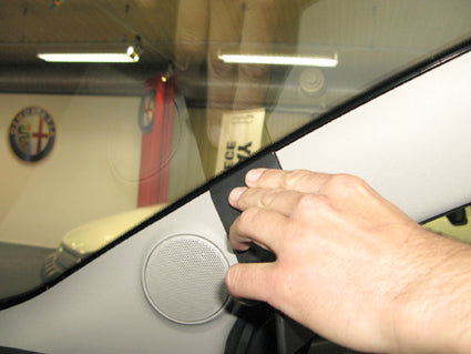 Brodit ProClip 604386 voor Alfa Romeo MiTo 2009-2018 - detail van dashboardmontage