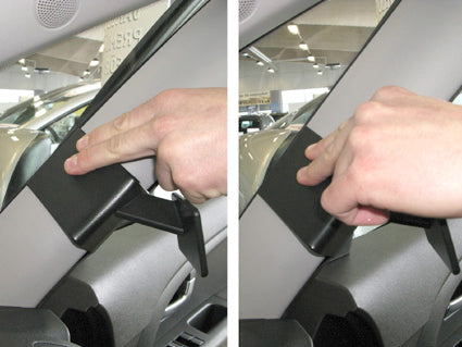 Brodit ProClip 604449 voor Hyundai ix20 2011-2019 en Kia Venga 2010-2019 - detail van dashboardmontage