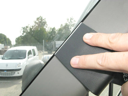 Brodit ProClip 604530 voor Nissan NV400 2012-2020, Renault Master 2011-2019 en Vauxhall Movano 2011-2019 - detail van dashboardmontage