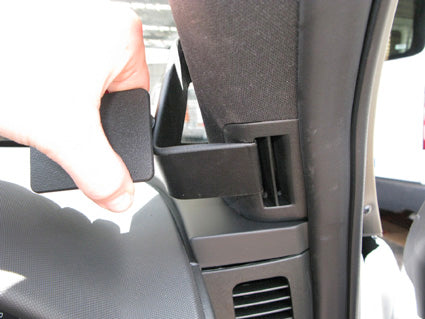 Brodit ProClip 604577 voor Holden Commodore SV 2011-2013, Holden Commodore SS 2011-2013 en Holden Commodore HSV 2011-2013 - montagepositie op dashboard