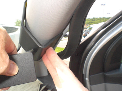 Brodit ProClip 604660 voor Hyundai i25 2010-2017 en Hyundai Accent 2010-2017 - ProClip geplaatst in het voertuig