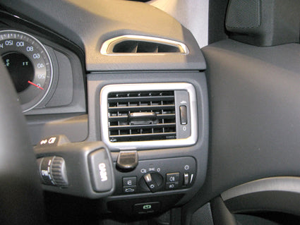 Brodit ProClip 604674 voor Volvo XC70 2012-2016, Volvo V70 II 2012-2016 en Volvo S80 2012-2016 - montagepositie op dashboard