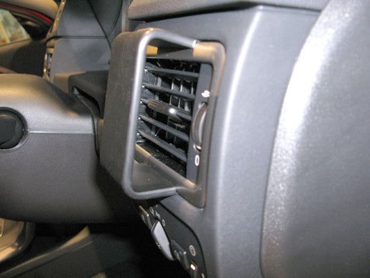 Brodit ProClip 604674 voor Volvo XC70 2012-2016, Volvo V70 II 2012-2016 en Volvo S80 2012-2016 - productfoto zwarte ABS montagebasis
