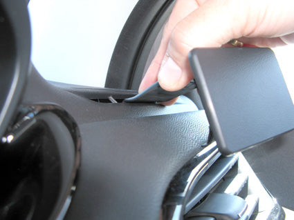 Brodit ProClip 604765 voor Peugeot 208 2012-2019 en Peugeot 2008 2014-2019 - ProClip geplaatst in het voertuig