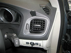Brodit ProClip 604801 voor Volvo V40 2013-2020 - montagepositie op dashboard