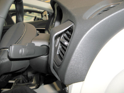 Brodit ProClip 604801 voor Volvo V40 2013-2020 - productfoto zwarte ABS montagebasis