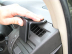 Brodit ProClip 604803 voor Toyota Prado 2010-2023 en Toyota LandCruiser 150 2010-2023 - detail van dashboardmontage