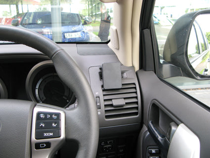 Brodit ProClip 604803 voor Toyota Prado 2010-2023 en Toyota LandCruiser 150 2010-2023 - installatiepositie